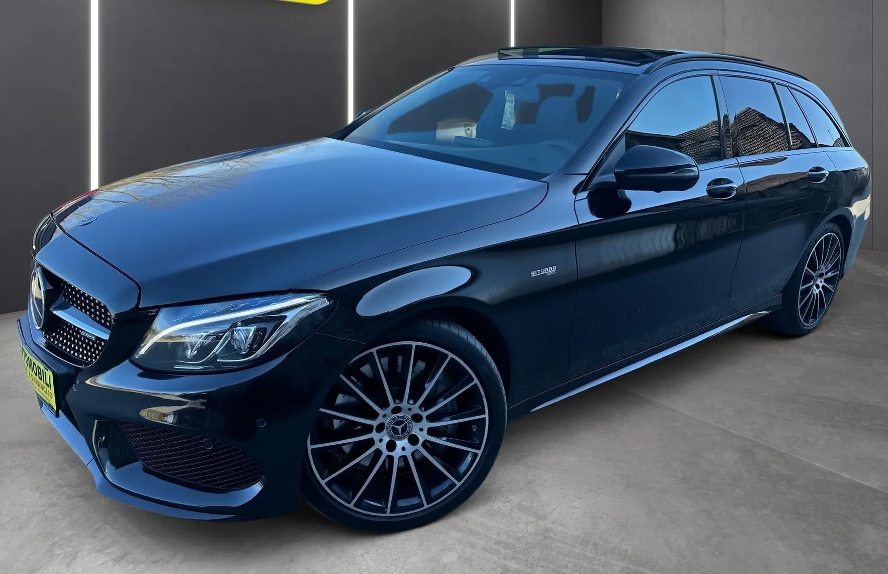 Zunanja slika - Mercedes-Benz C-Razred - 43 AMG 4MATIC MULTIBEAM PANO NAVI PDC 360 KAM TOP - 2
