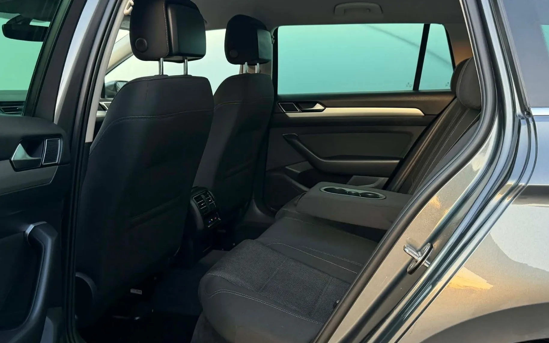 Zunanja slika - VW Passat - Variant 2.0 TDI-DSG-H LINE-NAVI-4X KLIMA-LIZING ZA TUJCE- - 9