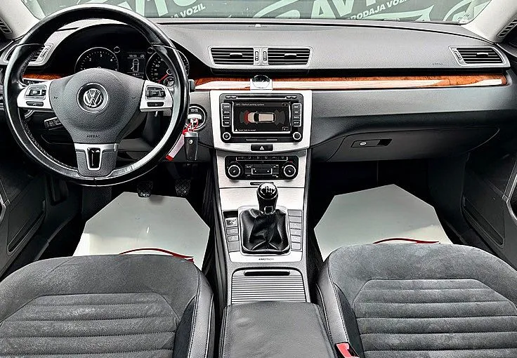 Zunanja slika - VW Passat - Variant 4motion 2.0 TDI BMT Highline+103KW+PRIKLOP+4X4+LED - 9