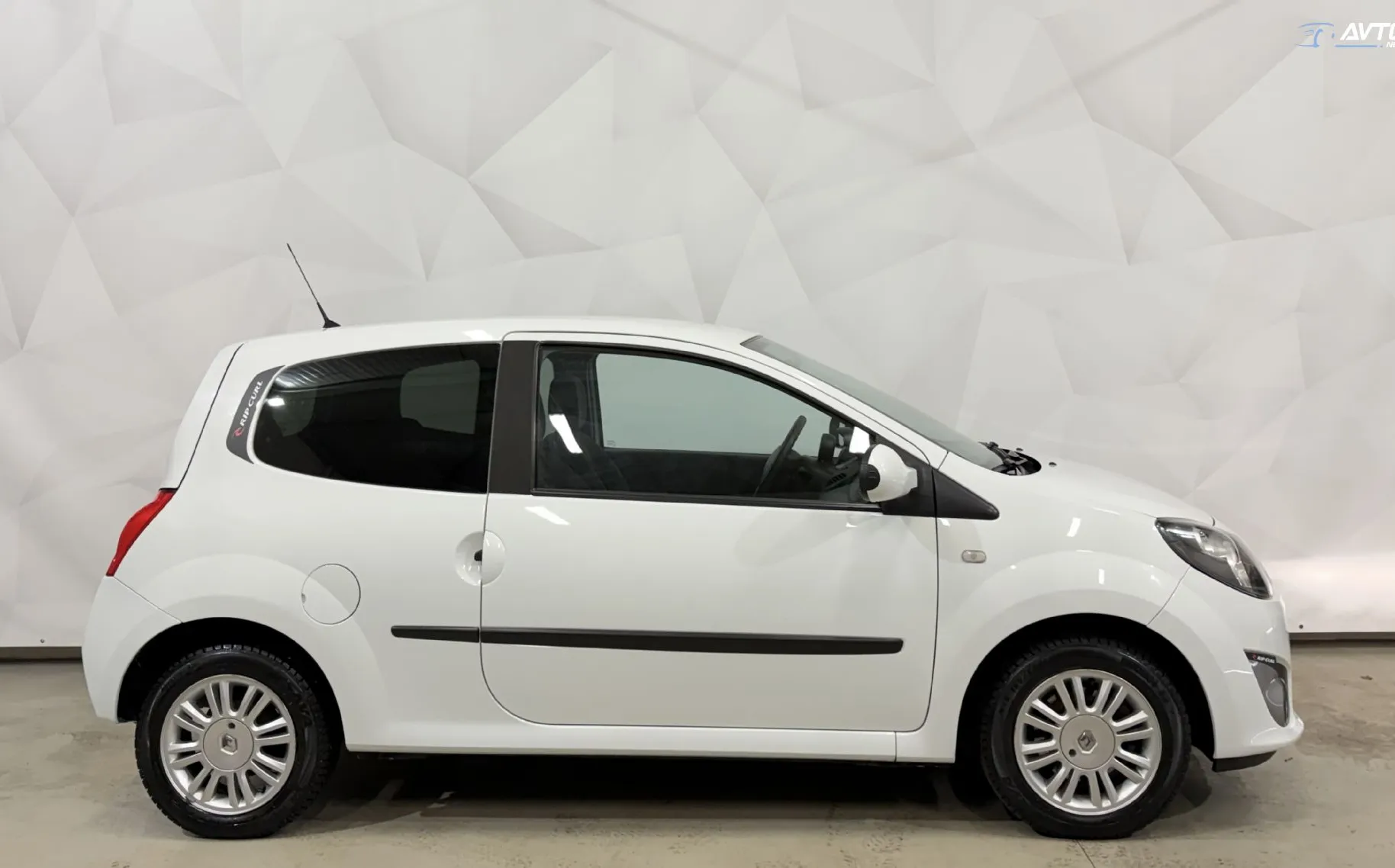 Zunanja slika - Renault Twingo - Rip Curl 1.2-KLIMA-SLOVENSKI-SERVISNA-KNJ-TRAJNIK - 4