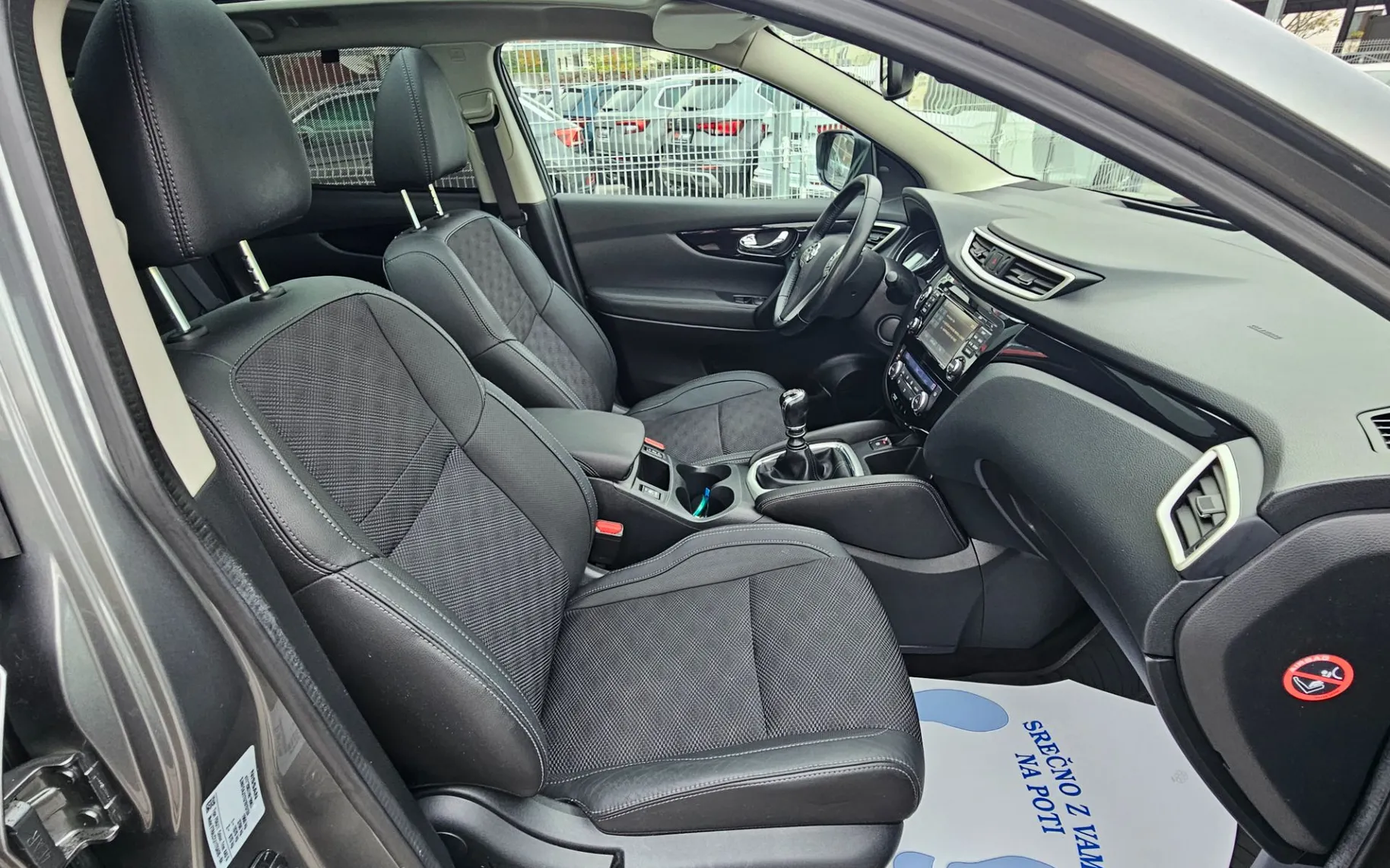 Zunanja slika - Nissan Qashqai - 1.6 dCi Visia, SLOVENSKI,360KAMERE,USNJE - 13