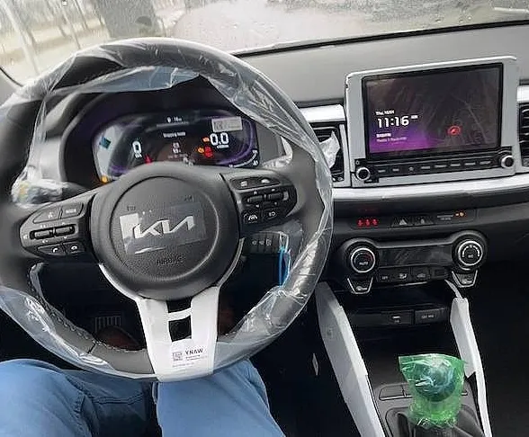 Zunanja slika - KIA Stonic - 1.2 DPI LX Urban+ NA ZALOGI - 4