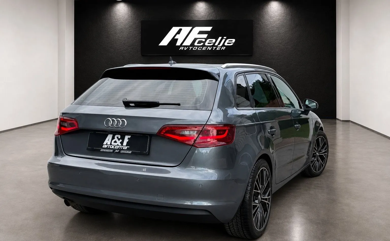 Zunanja slika - Audi A3 - 1.6 TDI-XENON+LED-NAVI-LIZING ZA TUJCE-TEMPOMAT- - 5