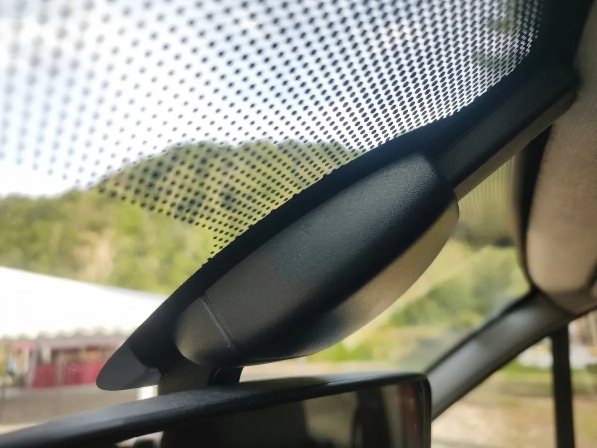 Slika poškodbe - Renault Trafic - Passanger - 35