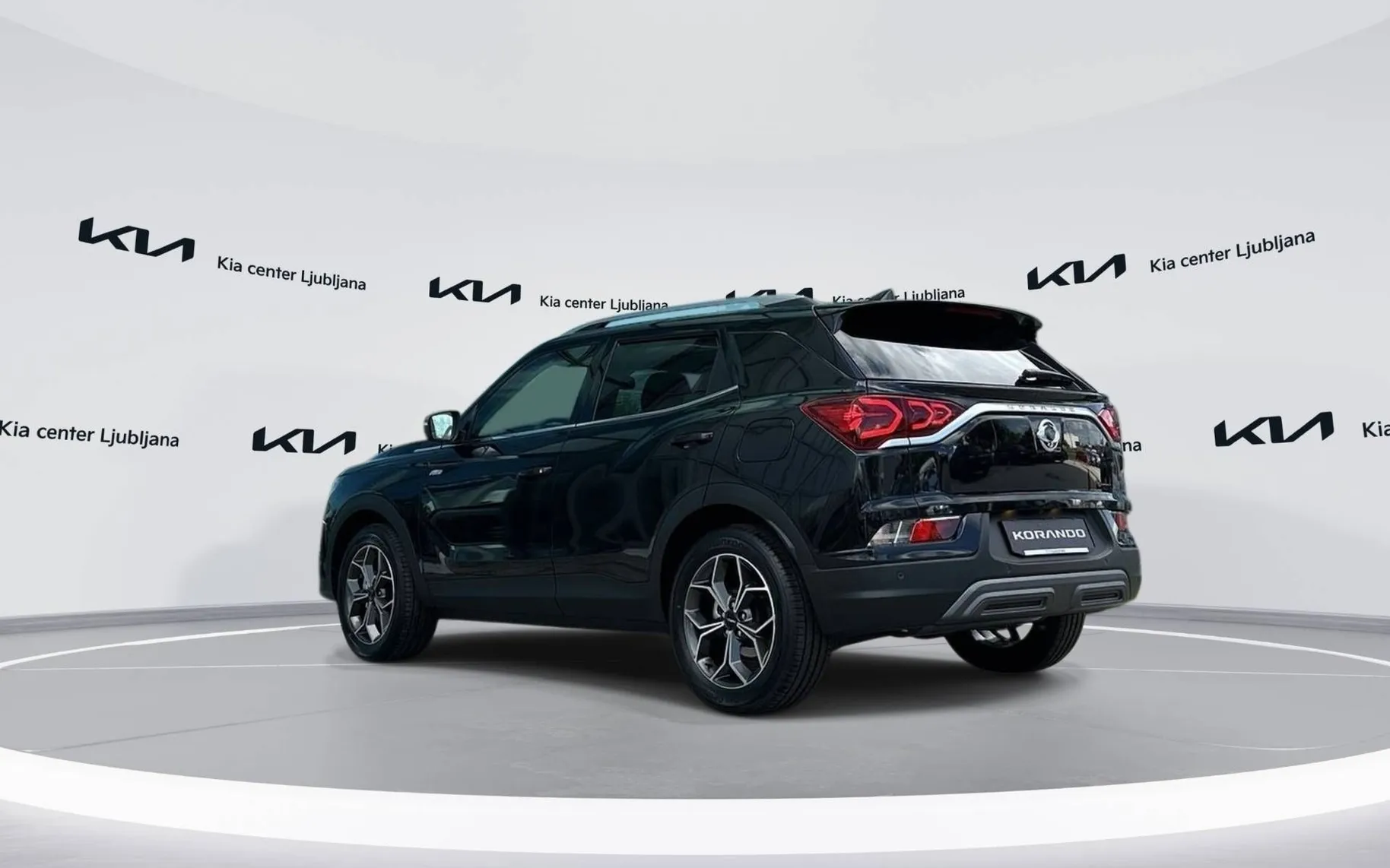 Notranja slika - KG Mobility Korando - 1.5 T-GDI Premium 4WD AT... - 7