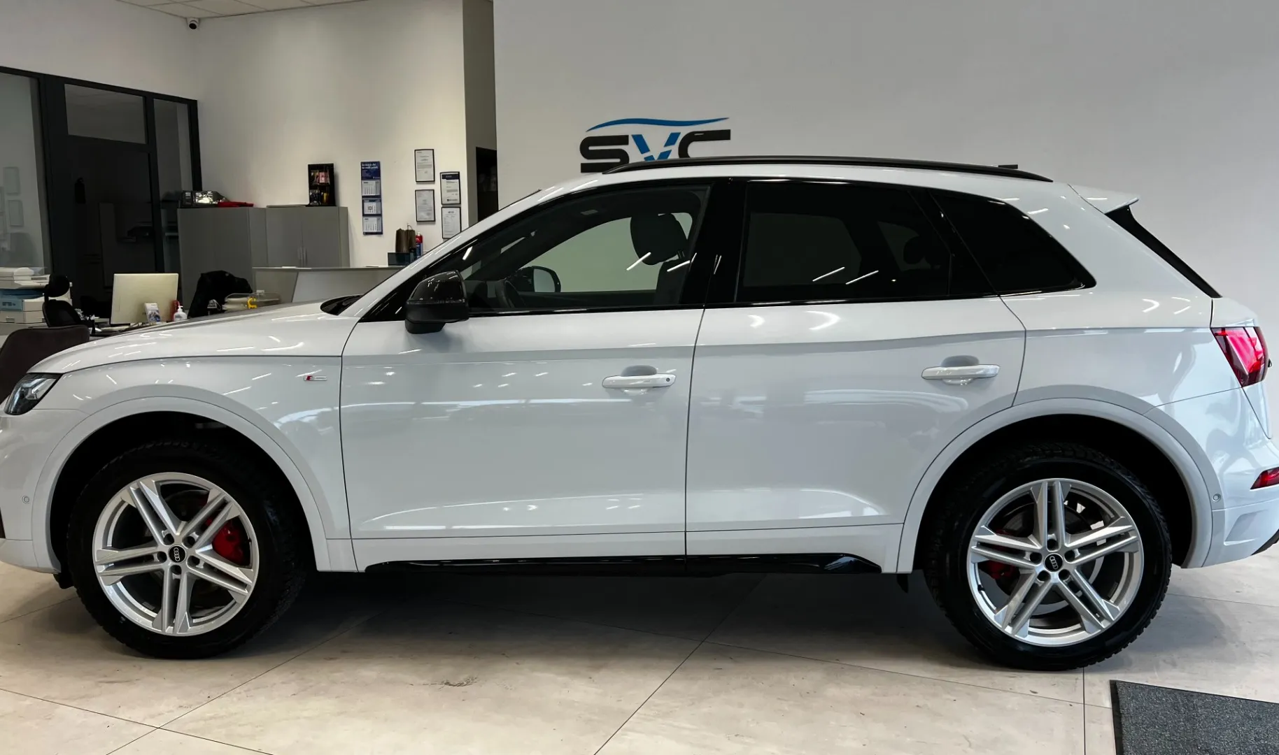 Zunanja slika - Audi Q5 - 40 TDI-Q-S-LINE-MATRIX-HUD-VIRTUAL-KAM360-KEYLESS - 3