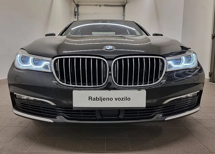 Zunanja slika - BMW Serija 7 - : 750d xDrive HUD ACC Pano Harman Kardon - 6