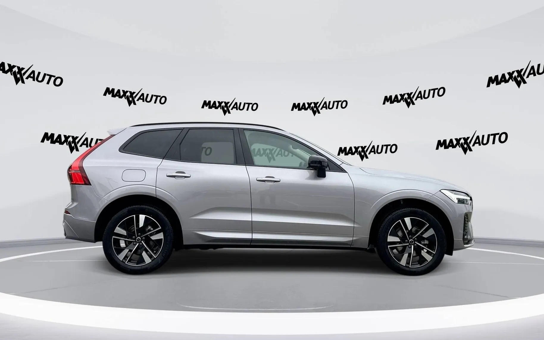 Zunanja slika - Volvo XC60 - B5 P AWD Plus Dark Avt. - 4