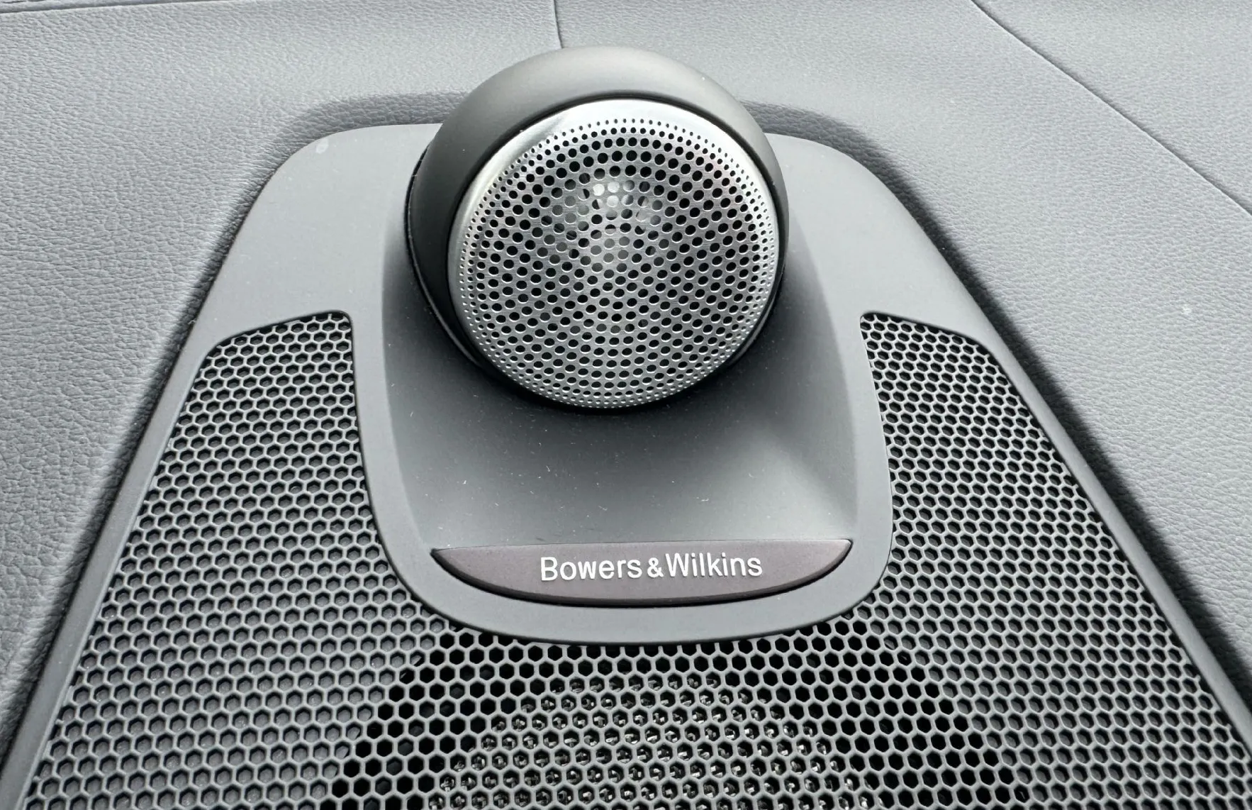 Zunanja slika - Volvo XC60 - ORIGINAL ULTIMATE-KRISTAL-BOWERS WILKINS-PANO-21 - 9