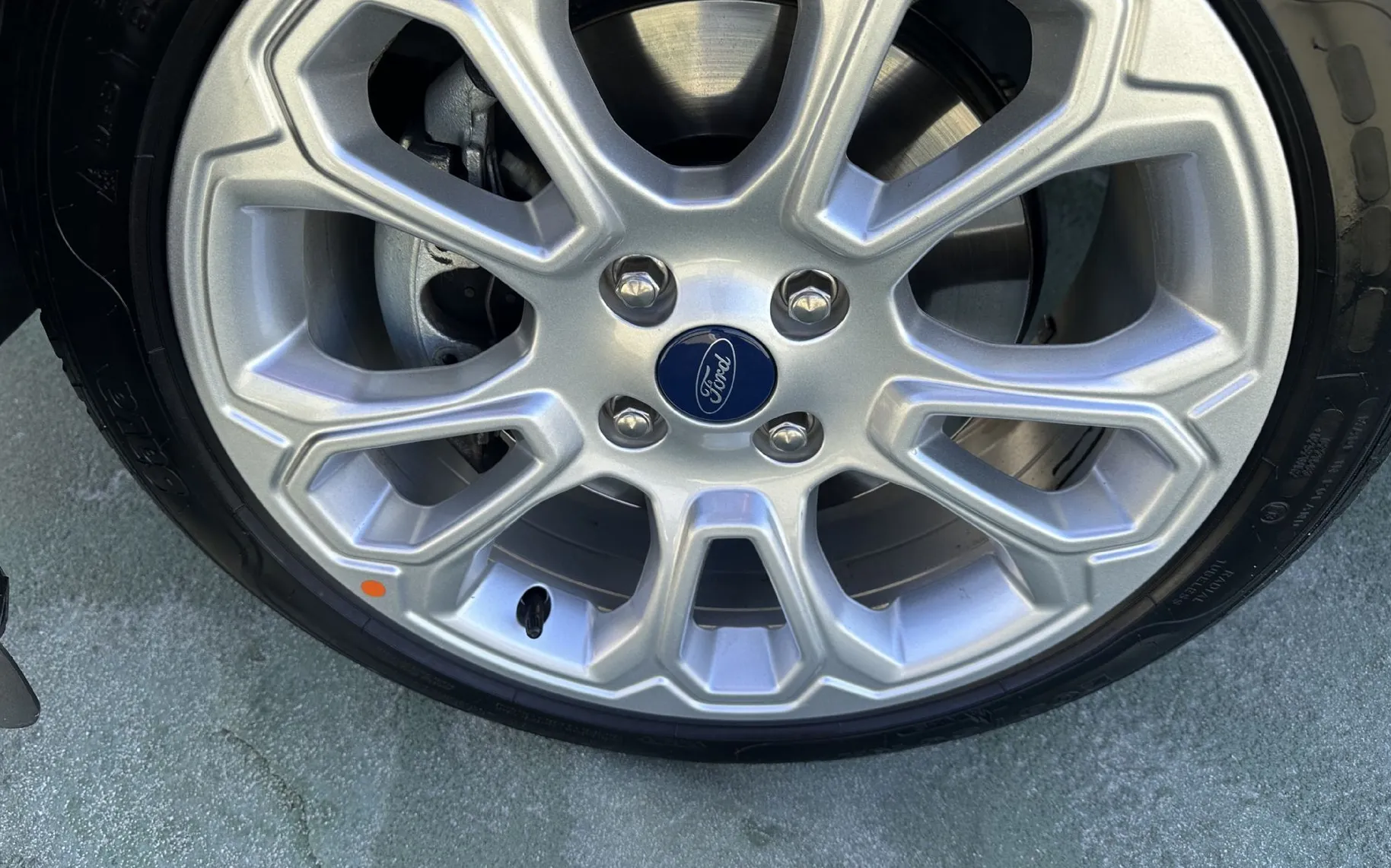 Zunanja slika - Ford Ecosport - 1.0 EcoBoost Titani.KAMERA.USNJE.29.000KM - 4