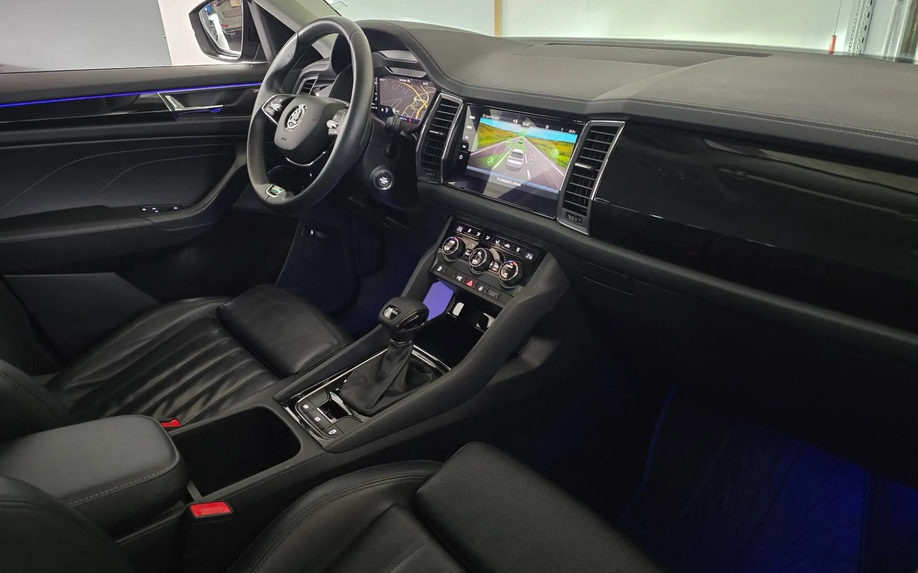 Notranja slika - Škoda Kodiaq - 2.0 TDI L K DSG - Matrix.360kam.Canton.asistence - 10