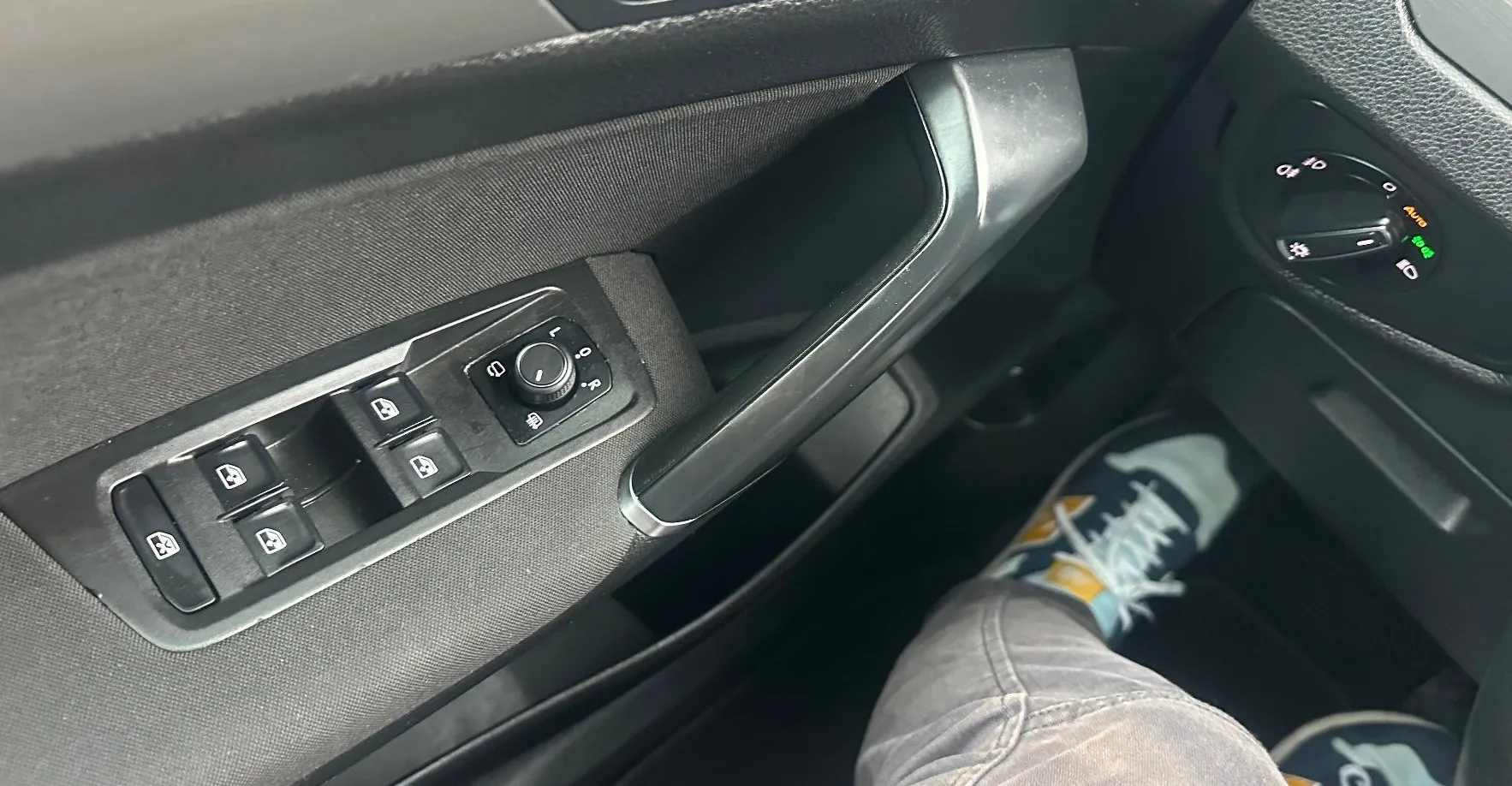 Zunanja slika - Volkswagen Touran - 2.0 TDI DSG.NAVI.KAMERA.NAREJEN VEL.SERVIS+MENJALN - 17