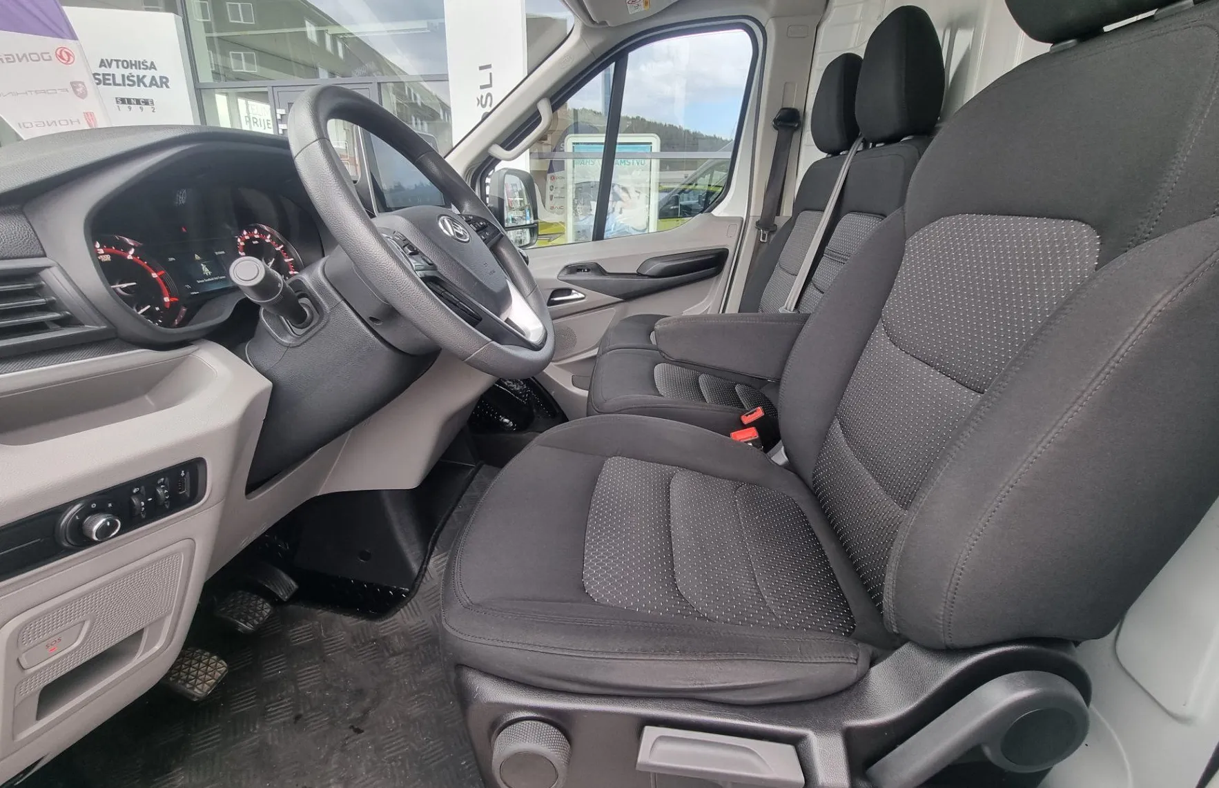 Zunanja slika - MAXUS Deliver 9 - 2.0 TDCI - 14