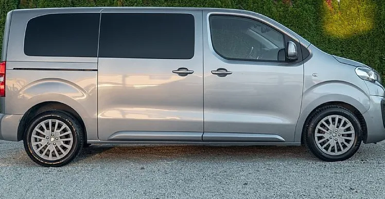 Zunanja slika - Peugeot Traveller - 2.0 BlueHDi•8 SEDEŽ•BIXENON•KAM•NAVI•ACC•LEASING - 4