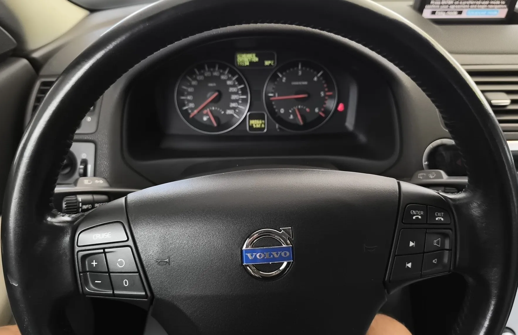Zunanja slika - Volvo C30 - D2 -NAVI- ALU- PARK.SENZORJI - 11