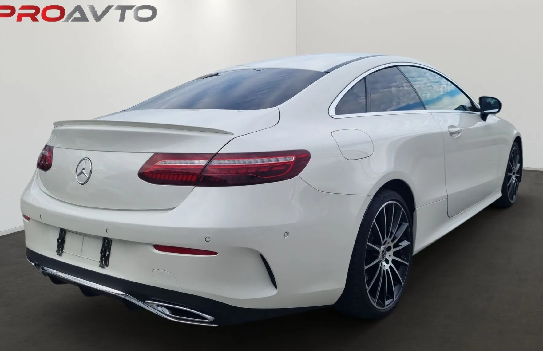 Zunanja slika - Mercedes-Benz E-Razred - E 220 CDI AMG LINE.20 col.distr - 2