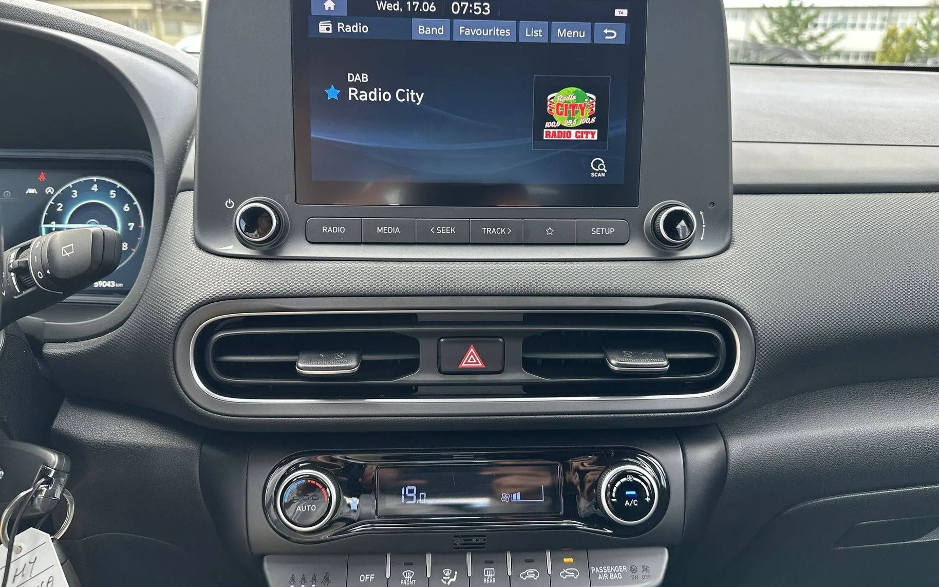 Notranja slika - Hyundai Kona - 1.0 T-GDI 120 Style DCT - 16