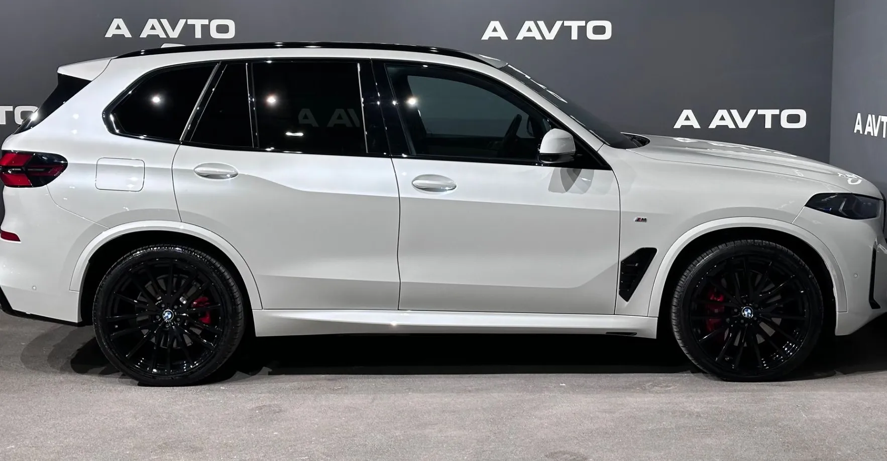 Zunanja slika - BMW X5 - serija : xDrive50e Avt. M Pro-INDIVIDUAL-22COL-VK-ICONIC... - 3