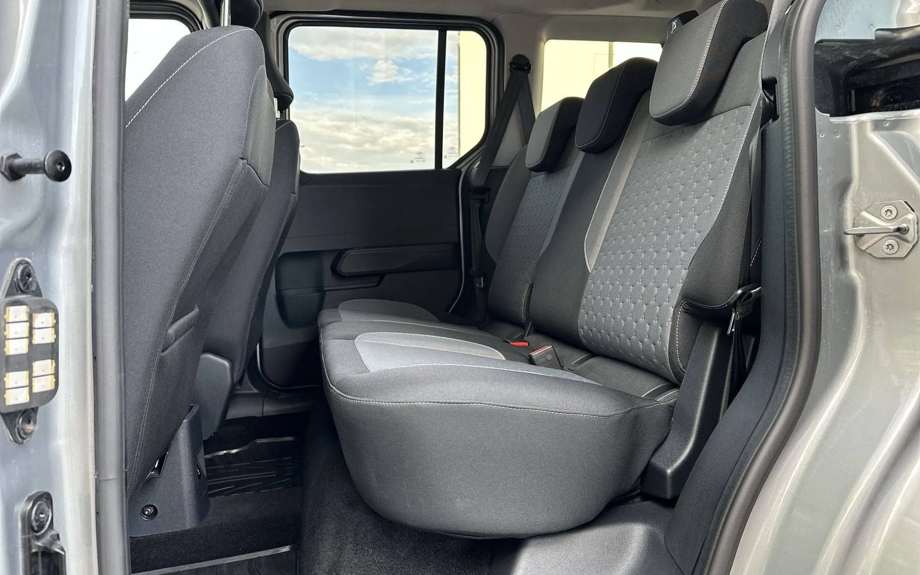 Notranja slika - Ford Tourneo Courier - 1.0 EcoBoost Trend Avt... - 11