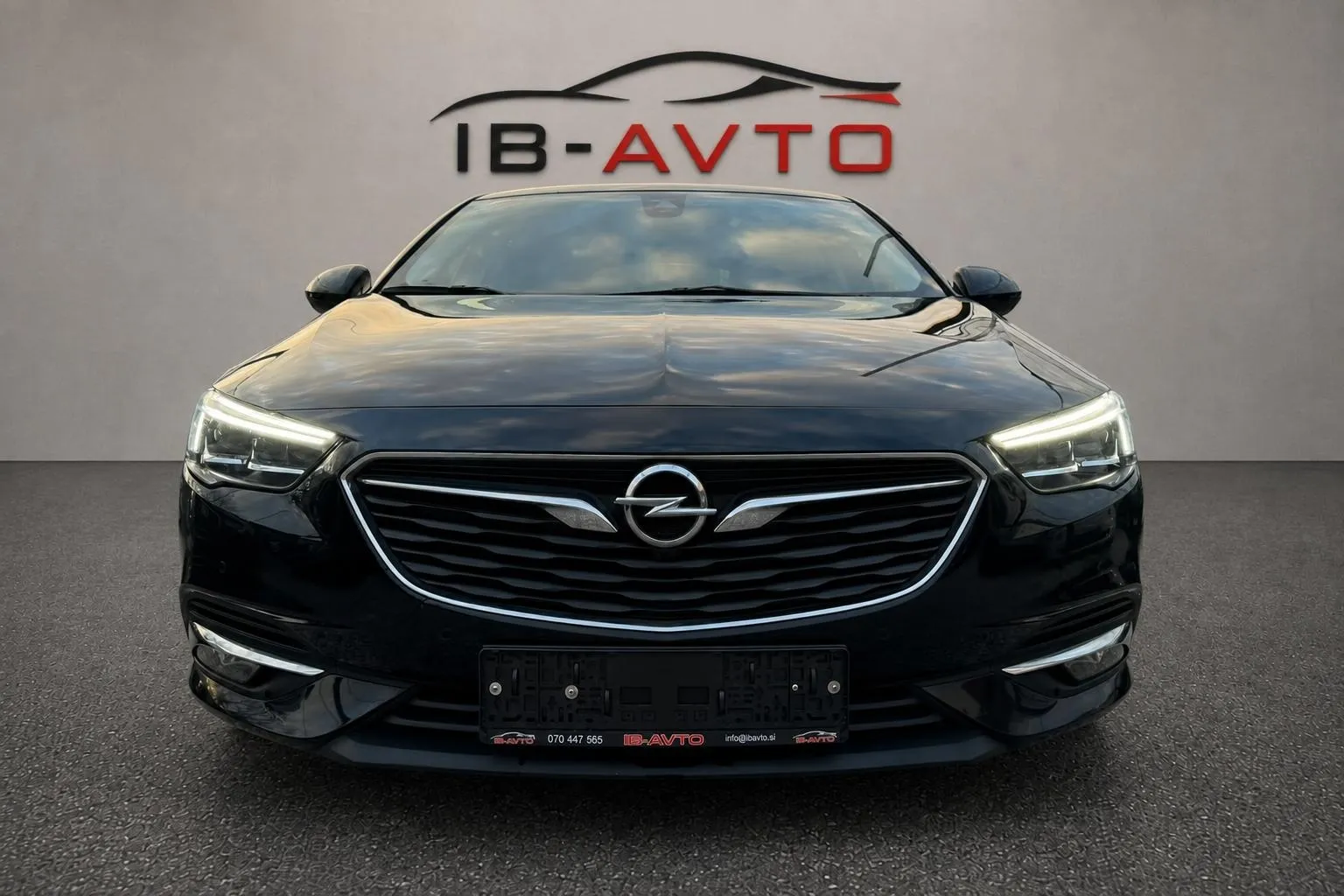 Notranja slika - Opel Insignia - 1.6 CDTI - 7