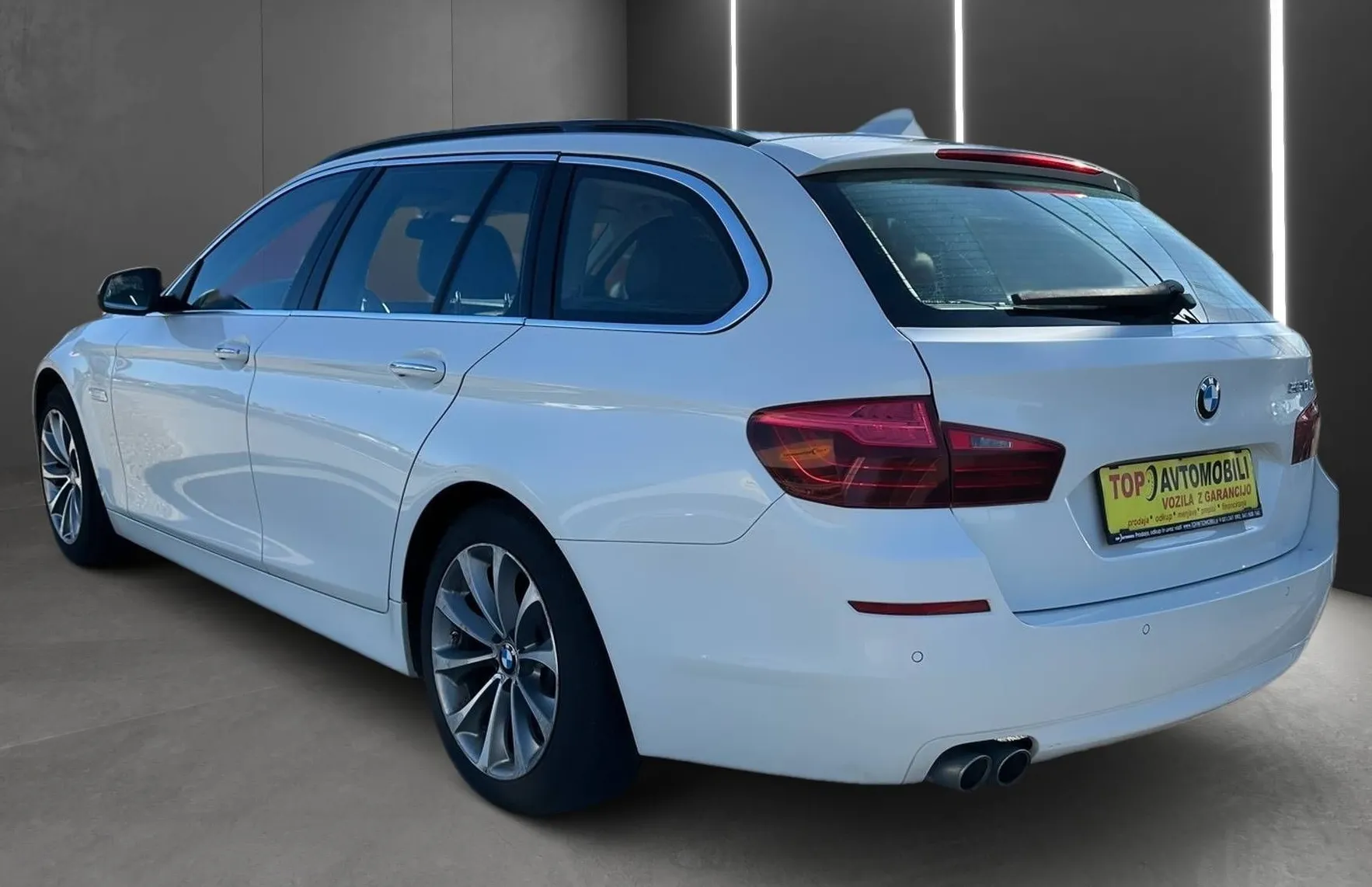 Zunanja slika - BMW Serija 5 - Touring: 520d LED NAVI TEMP HI-FI USNJE PDC FACELIFT TOP - 5