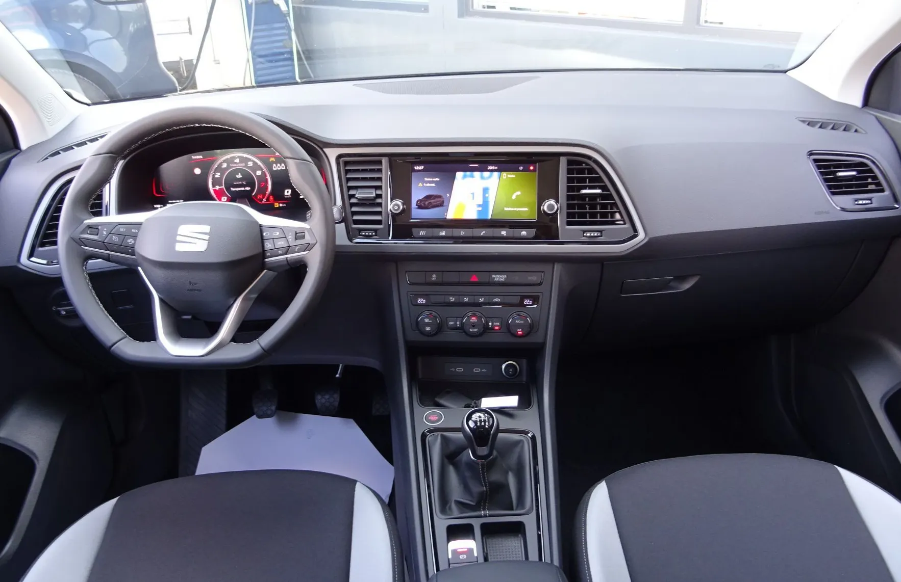 Zunanja slika - Seat Ateca - 1.0 TSI 85 KW HOLA -NA ZALOGI - - 12