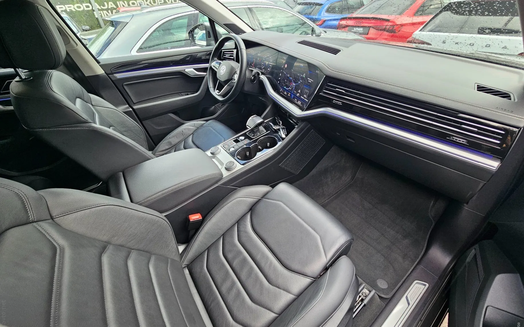 Notranja slika - Volkswagen Touareg - 4motion V6 TDI BMT R-Line |VIRTUAL|KLJUKA|WEBASTO| - 9