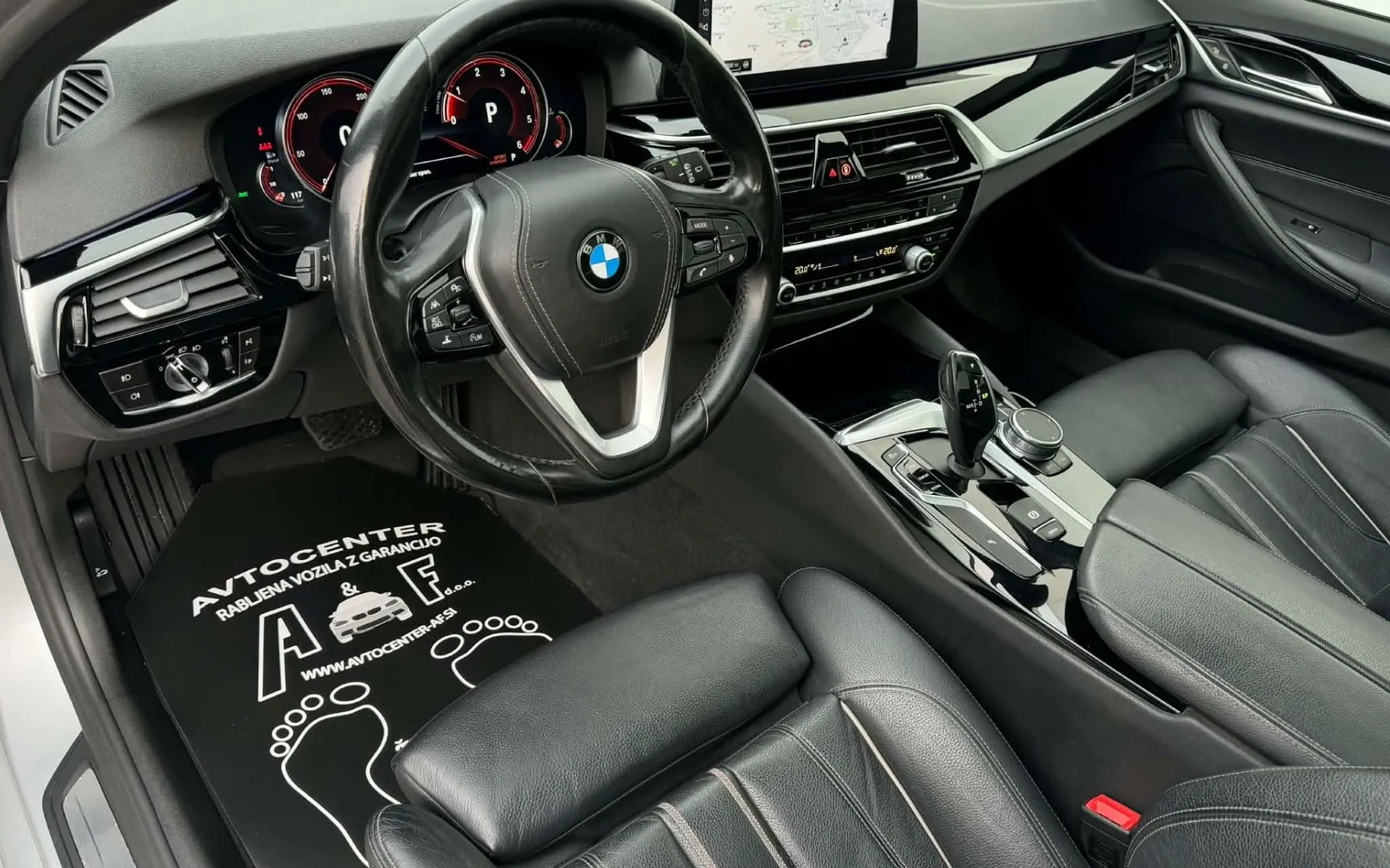 Notranja slika - BMW serija 5 Touring: - 520d-AUT-SPORT-FUL LED-LIZING ZA TUJCE-PANORAMA... - 8