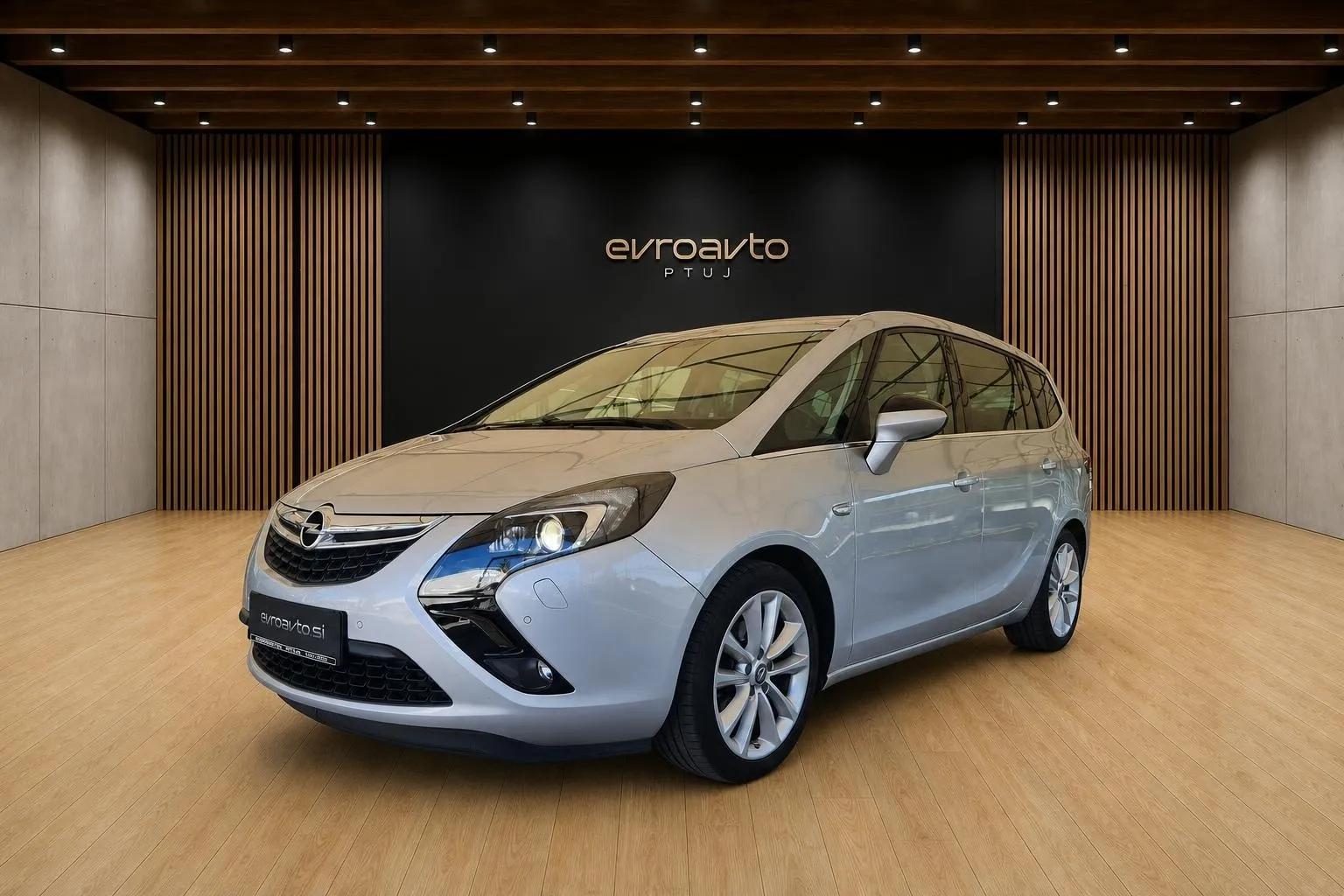 Zunanja slika - Opel Zafira - Tourer 1.4 Turbo Brez pologa do 7 let - 1
