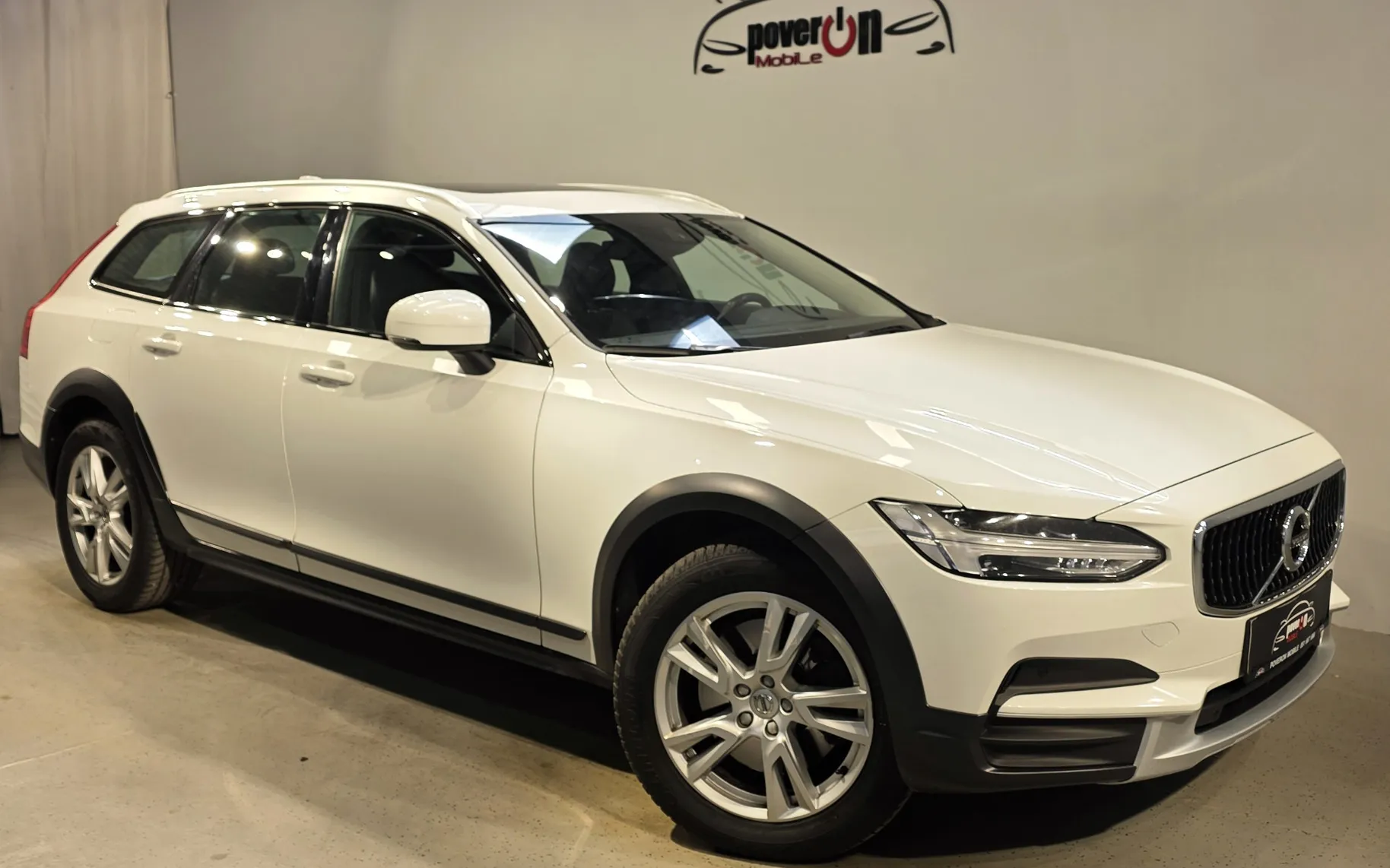 Zunanja slika - Volvo V90 - Cross Country D5 AWD Pro Avt. USNJE PANO ACC LANE LED - 7