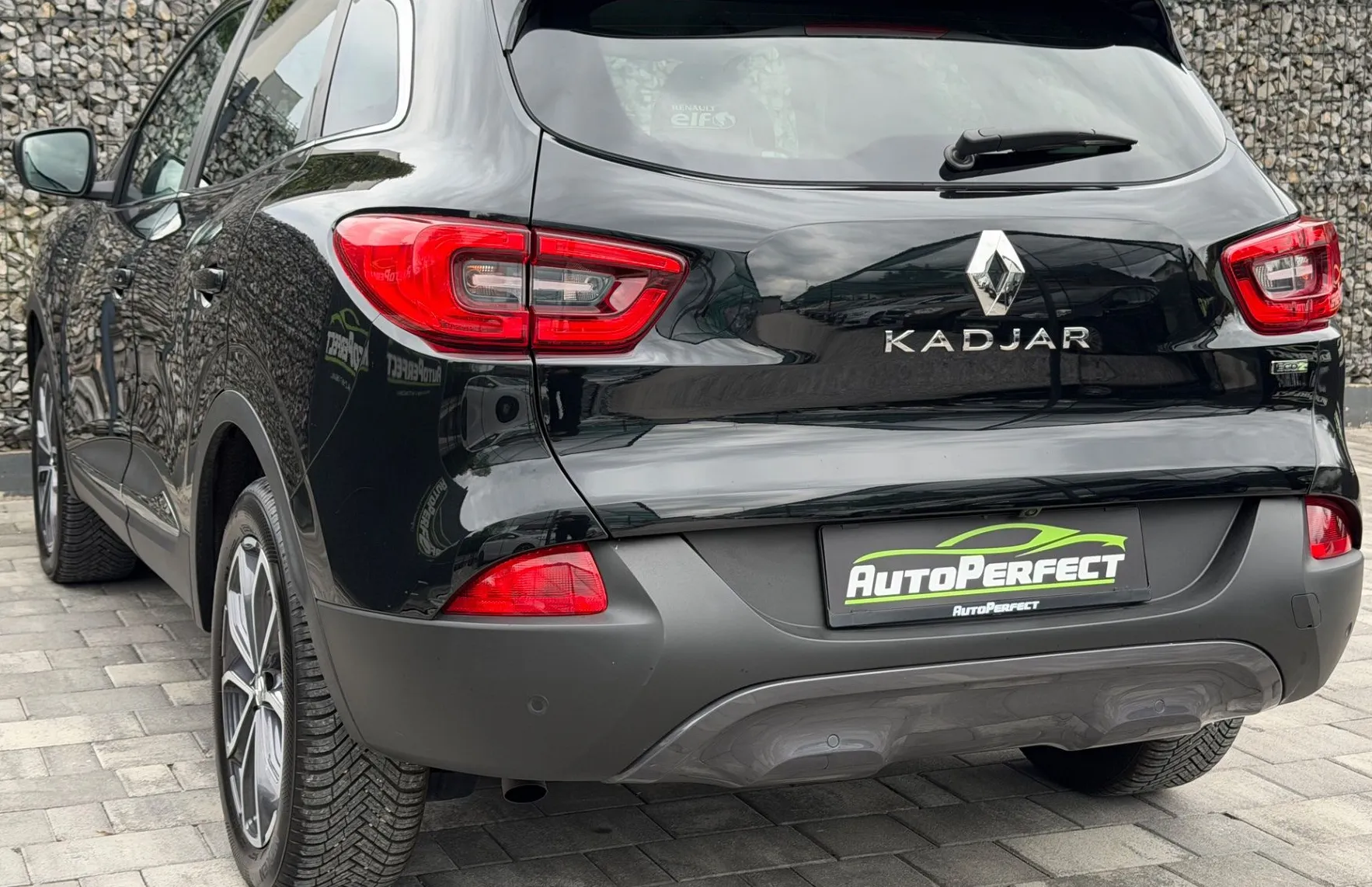 Zunanja slika - Renault Kadjar - dCi 110 Energy Graphite |KEYLESS|KAM|NAVI|PDC| - 4