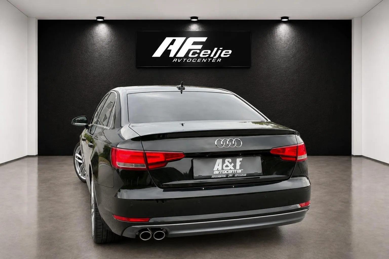Notranja slika - Audi A4 - 2.0 TDI-S LINE-XENON+LED-NAVI-LIZING ZA TUJCE- - 7