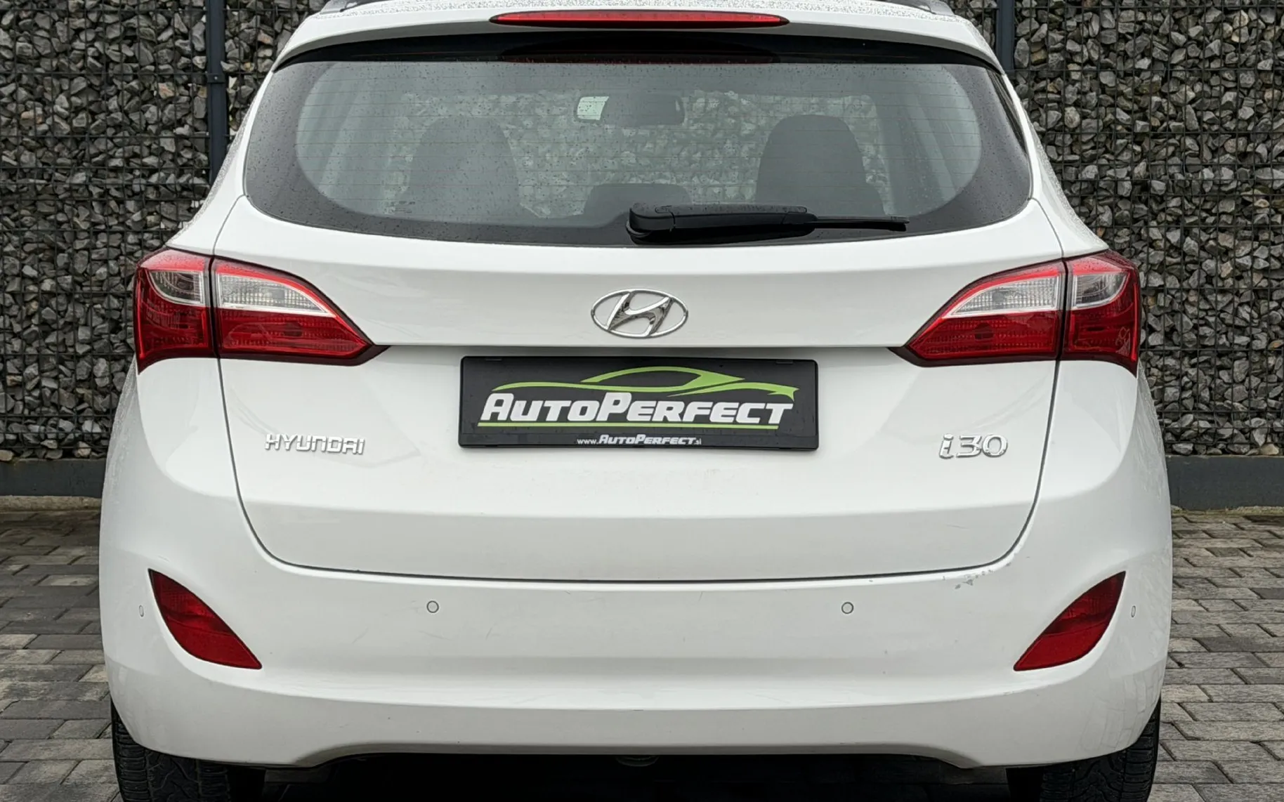 Zunanja slika - Hyundai i30 Wagon - 1.6 CRDI|GR.SED|2CON|TEMPOMAT - 5