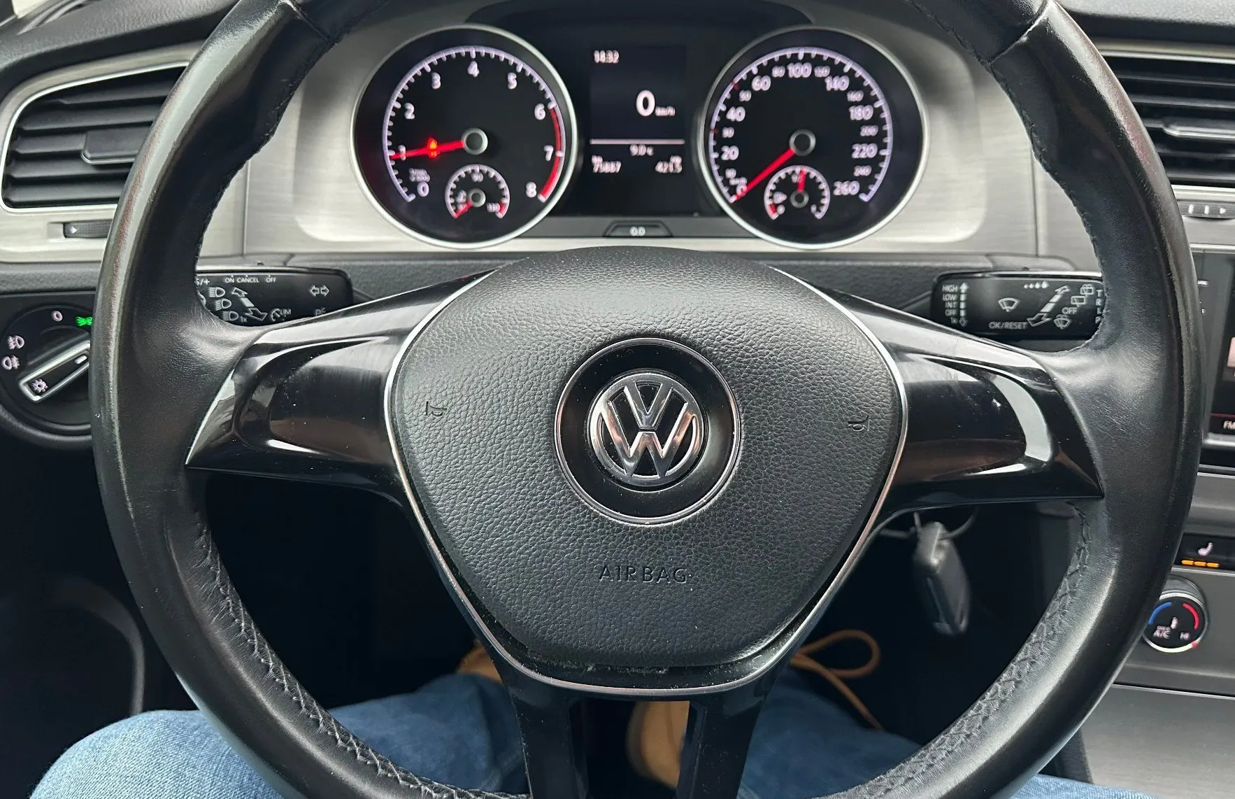 Zunanja slika - Volkswagen Golf - 1.2 TSI Comfortline 81 KW.BENCIN.SAMO 75.000 KM - 9