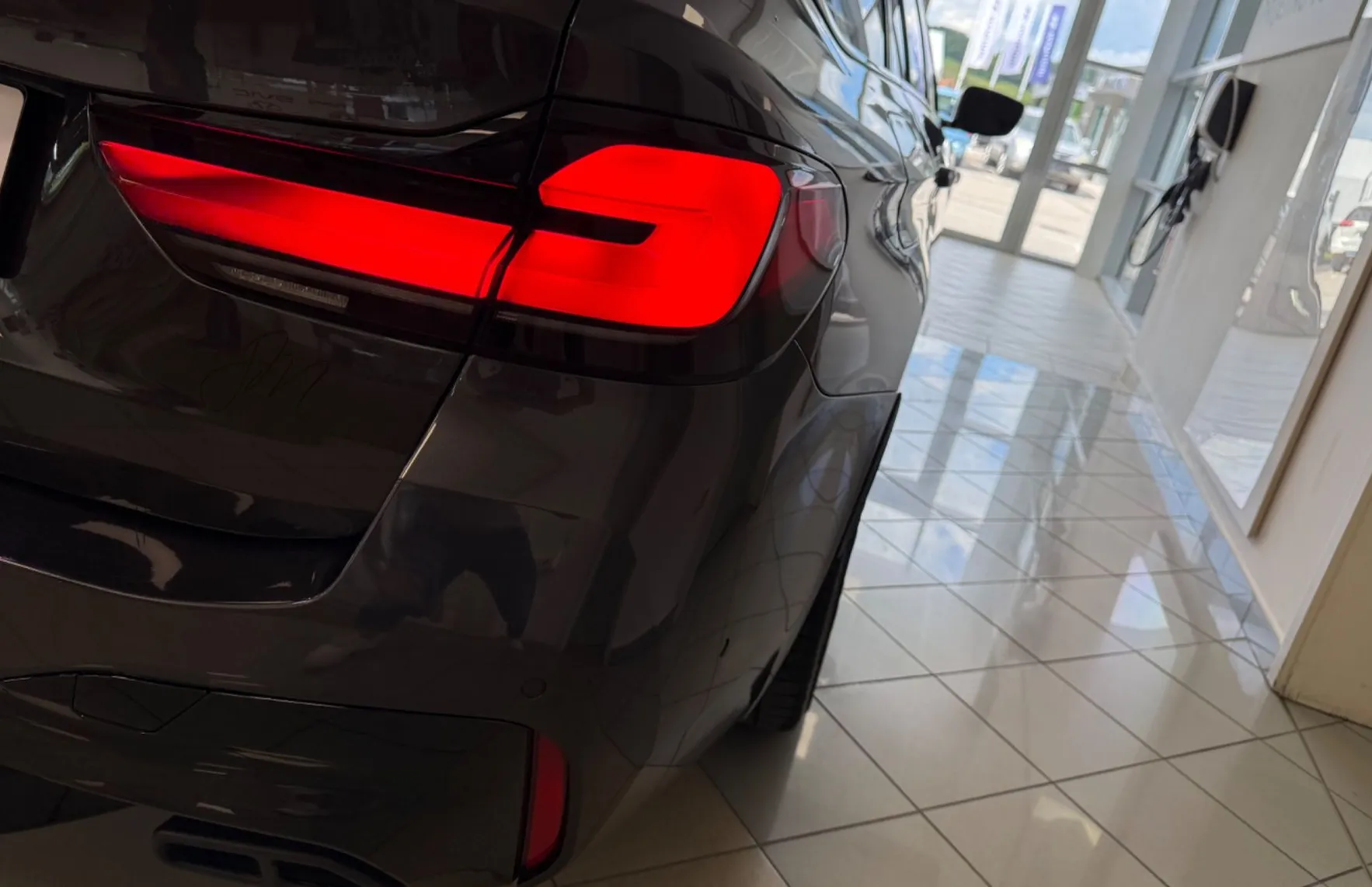 Zunanja slika - BMW Serija 5 - Touring: 530d xDrive M-SPORT-AMBIENT-LED-ALU-FACELIFT- - 8