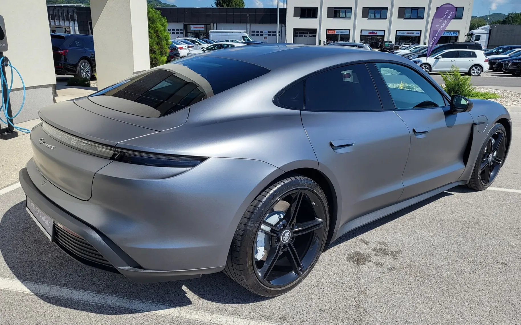 Zunanja slika - Porsche Taycan - 4S PERFORMANCE HLAJ SED KEYLESS KAM BOSE - 4