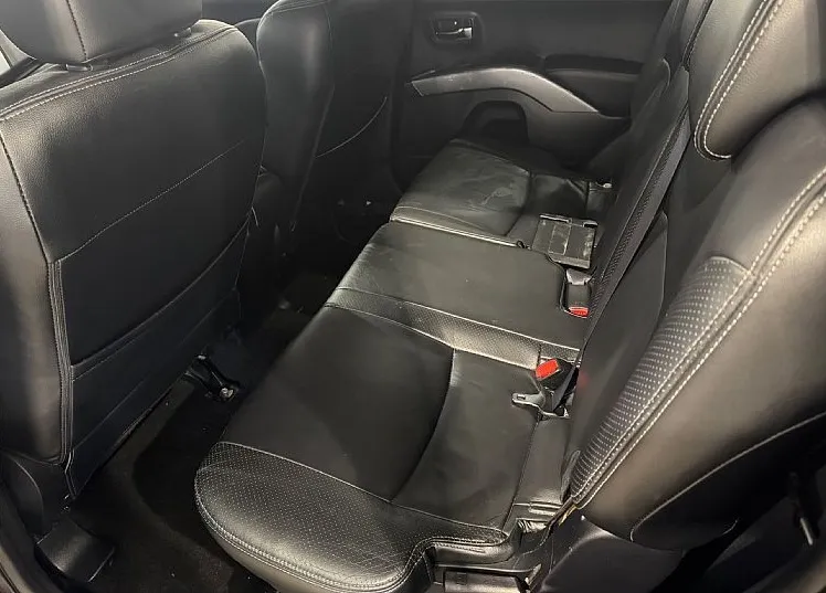 Zunanja slika - Citroën C-Crosser - Exclusive 2.2 HDi 160 FAP - 10