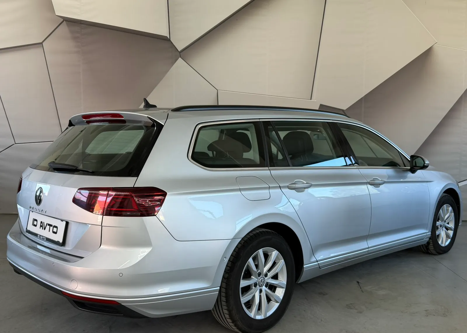 Zunanja slika - Volkswagen Passat - Variant 2,0 TDI BMT SCR Business DSG - 8