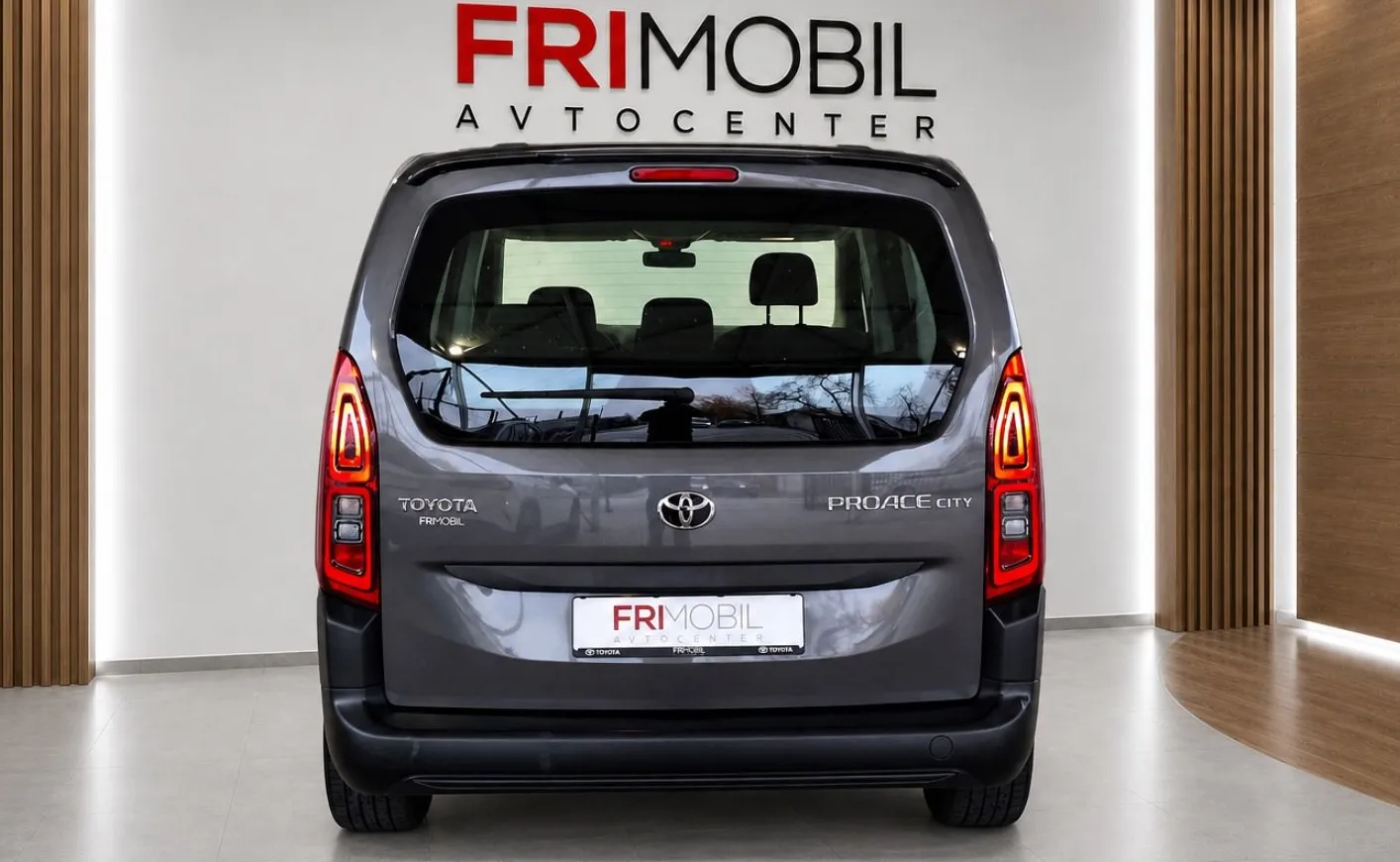Zunanja slika - Toyota Proace - City Verso 1.2 Combi Compact MT 6 - 6