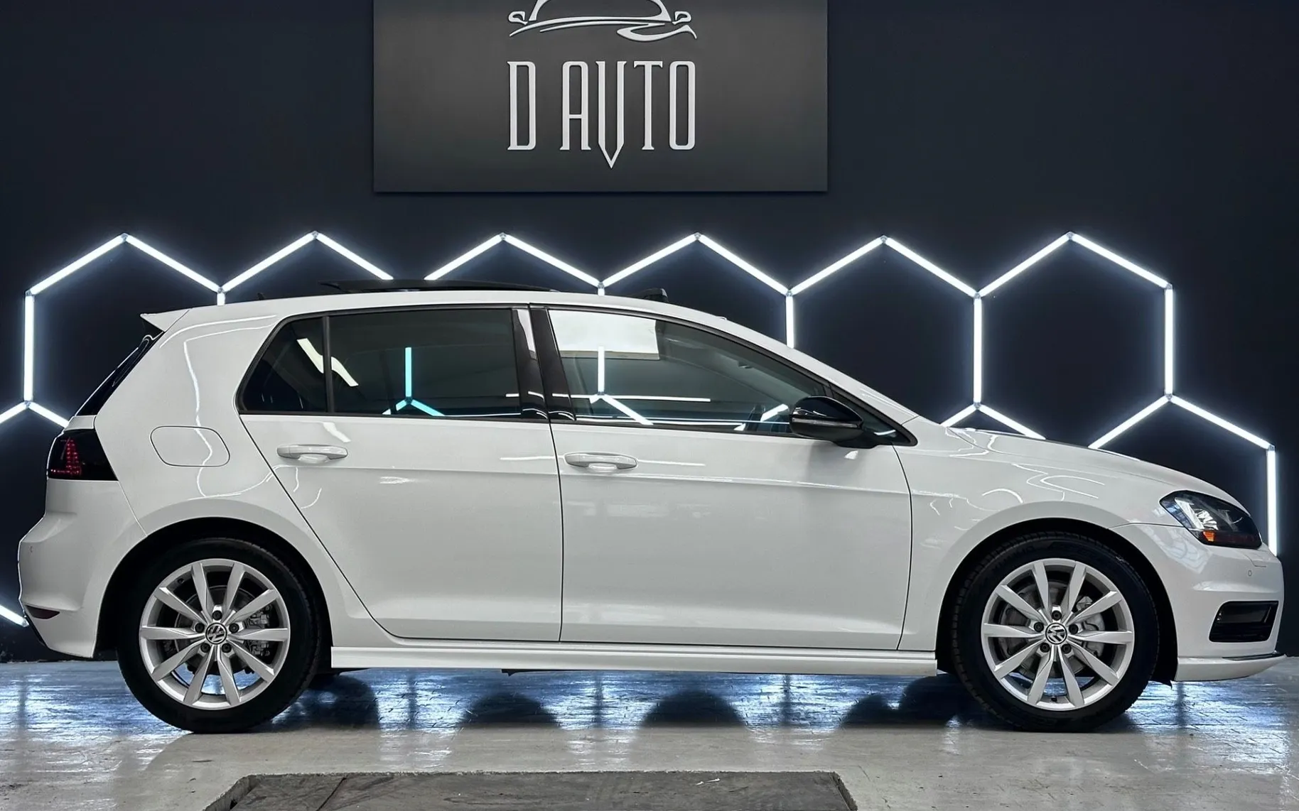 Zunanja slika - VW Golf - 2.0 TDI R LINE+PANORAMA+LED+NAVI+GRETJE SEDEZEV... - 5