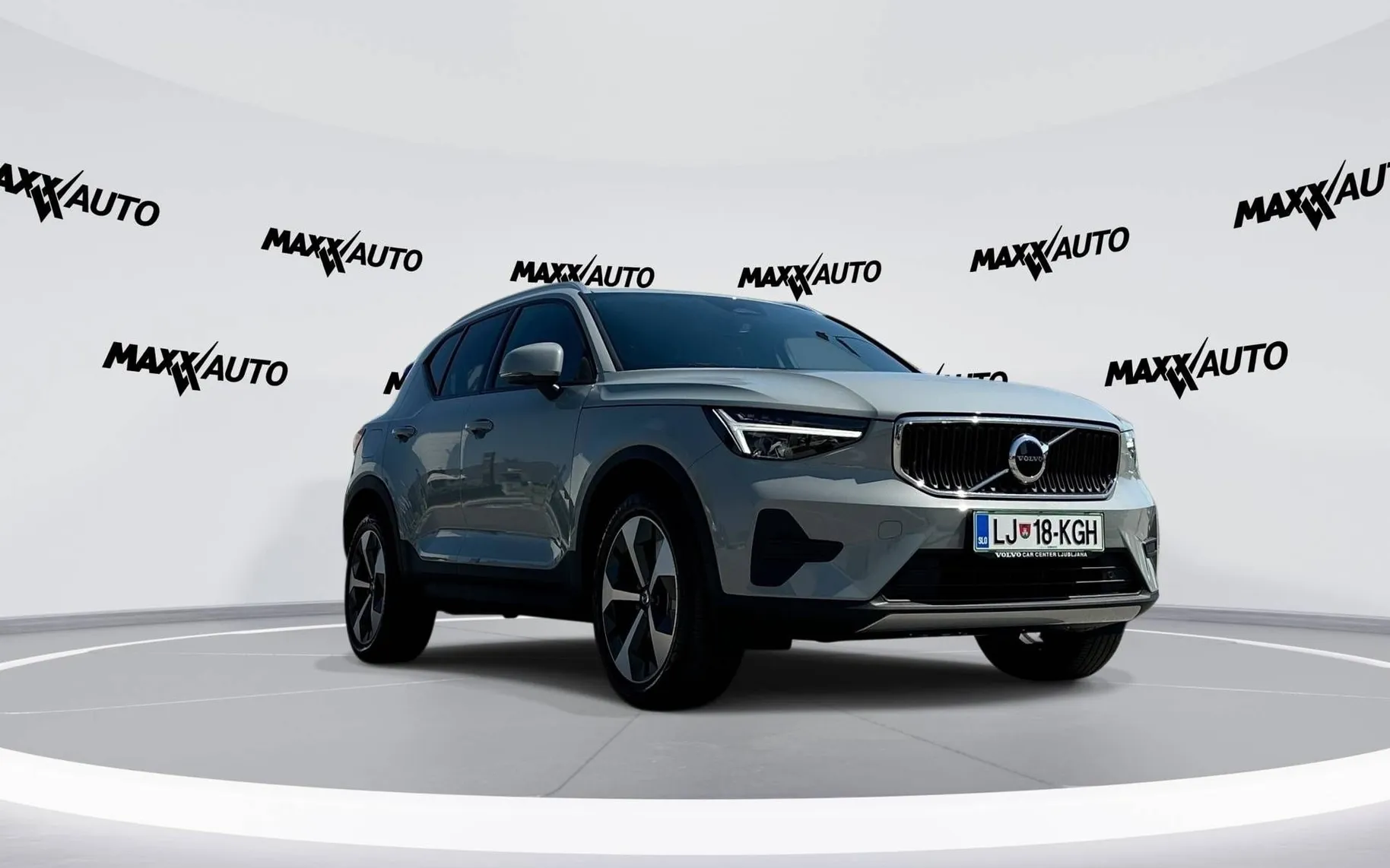 Zunanja slika - Volvo XC40 - B3P Core Avt - 3