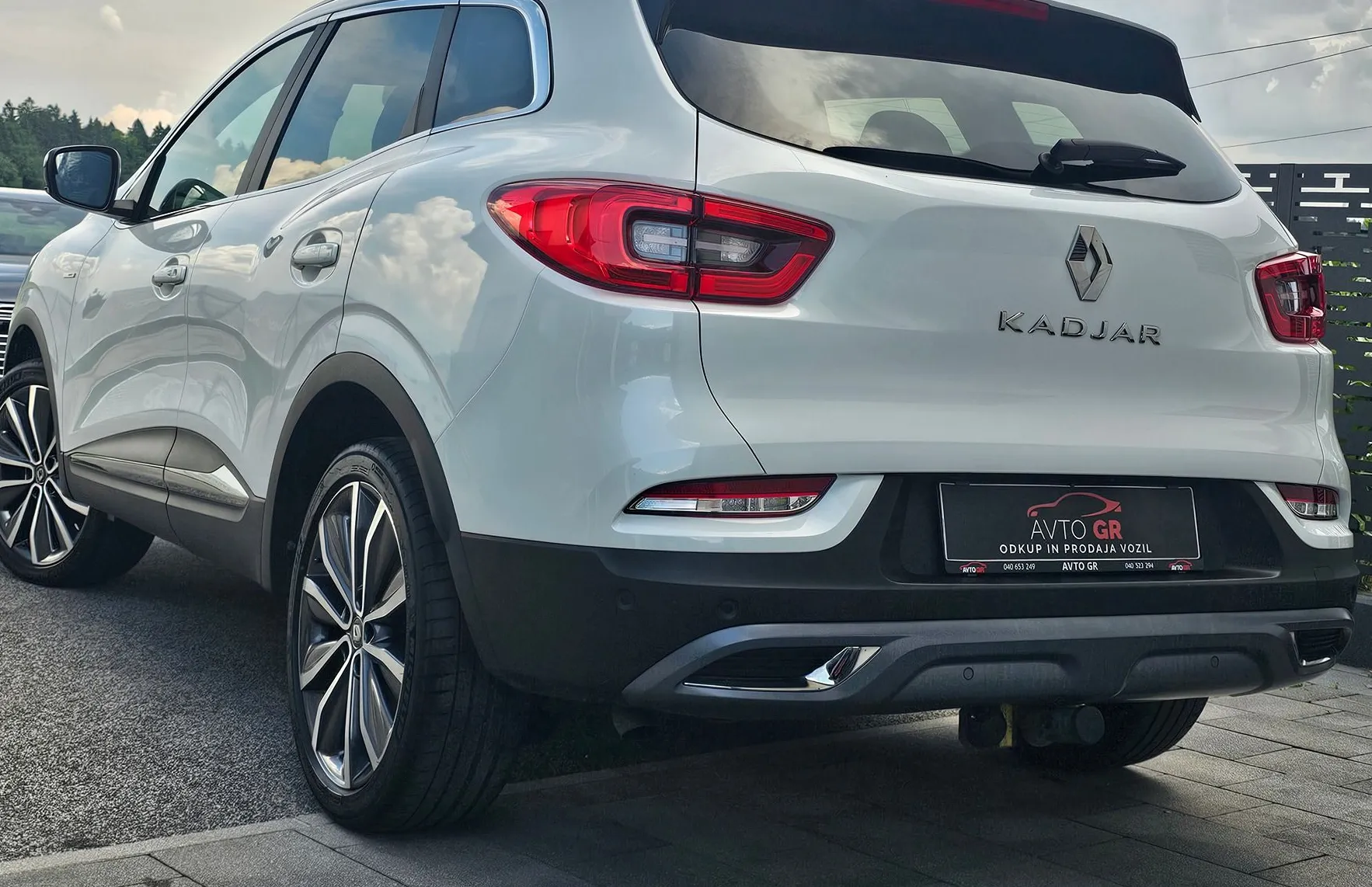 Zunanja slika - Renault Kadjar - TCe 140 Limited- SLO-1. LAST.-Le 129.000km-Perla b - 5