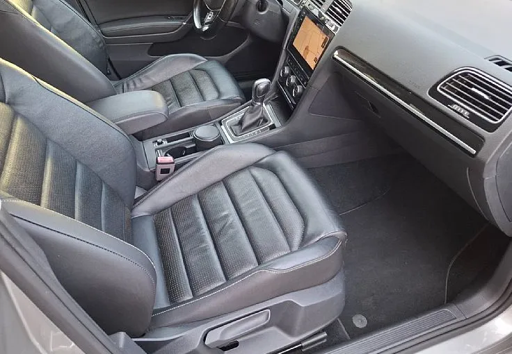 Zunanja slika - Volkswagen Golf - 2.0 TDI CARAT EXCLUSIVE DSG.FULLED.NAVIPRO.PANO... - 9