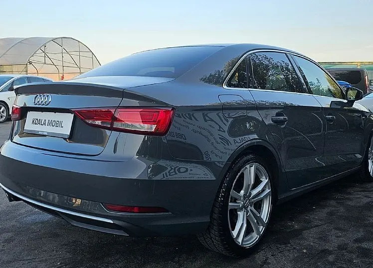 Zunanja slika - Audi A3 - 30 TFSI LIMUZINA S-LINE LED-ALU PLATIŠČA-USNJE - 4