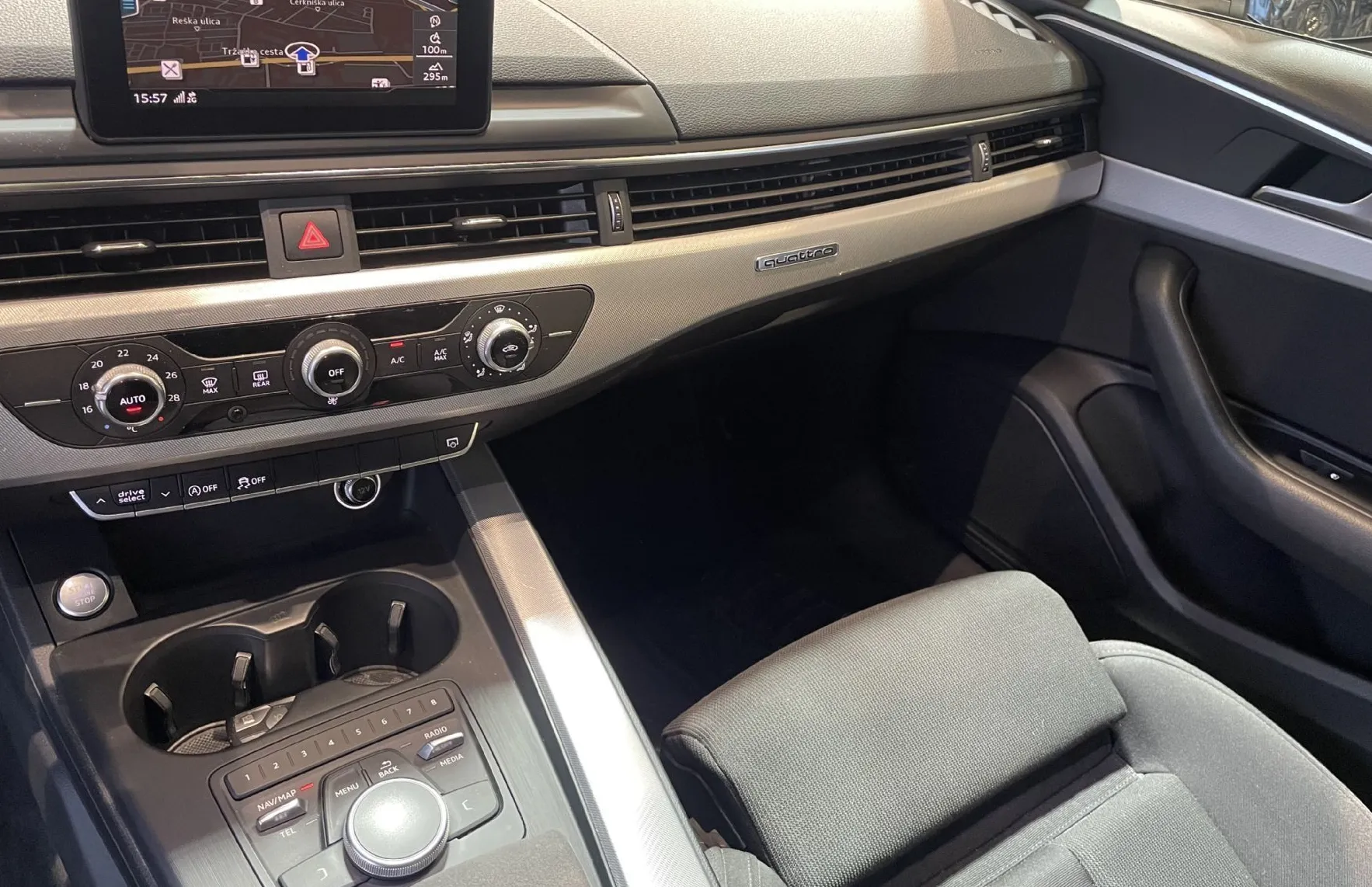 Zunanja slika - Audi A4 - Avant 2.0-TFSI-QUATTRO-PANORAMA-NAVIGACIJA-LED-ALU - 10