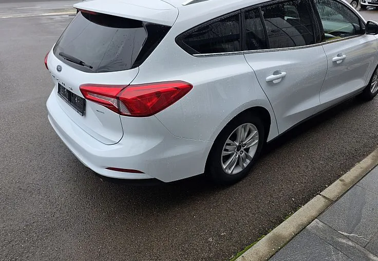 Zunanja slika - Ford Focus - 1.0 EcoBoost Titanium -125 KM - 5