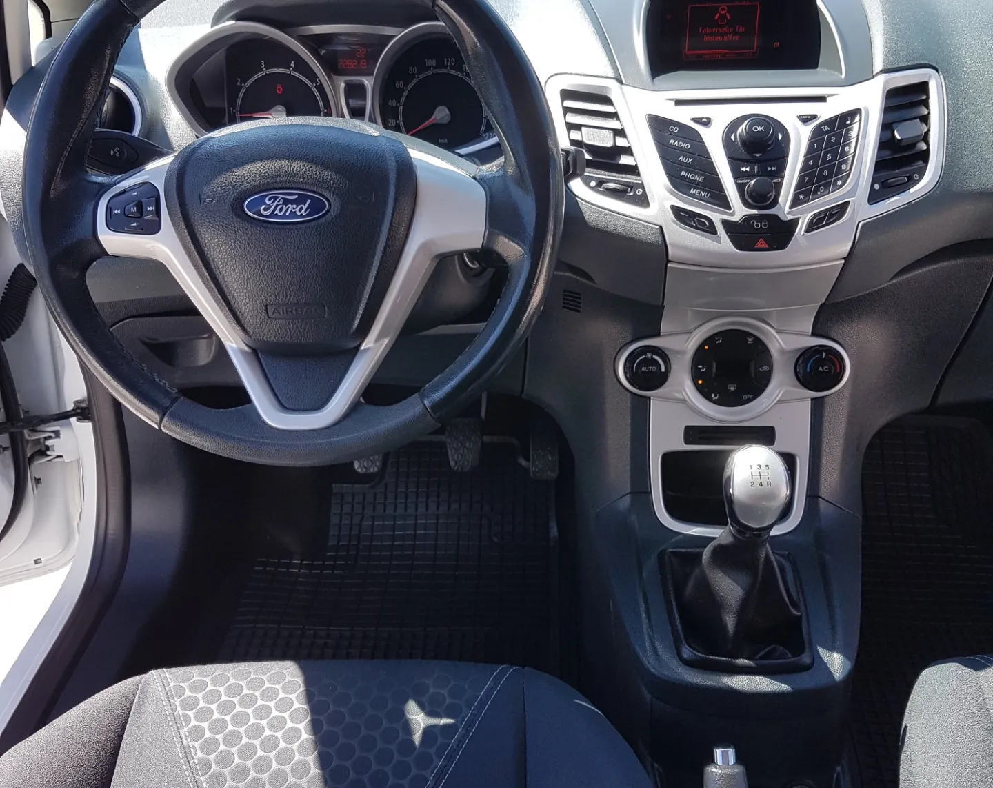 Zunanja slika - Ford Fiesta - Ghia 1,4 16V - 9