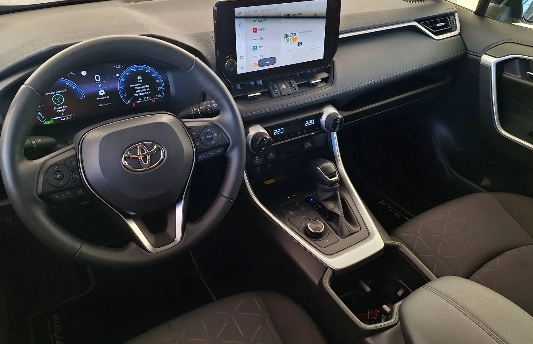 Zunanja slika - Toyota RAV4 - Hybrid AWD 2.5 Elegant Tech Winter Pack•VL.KLJUKA• - 9