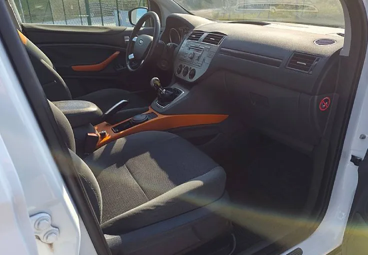 Zunanja slika - Ford Kuga - 2.0 TDCi Titanium LEPO OHRANJENO VOZILO - 9