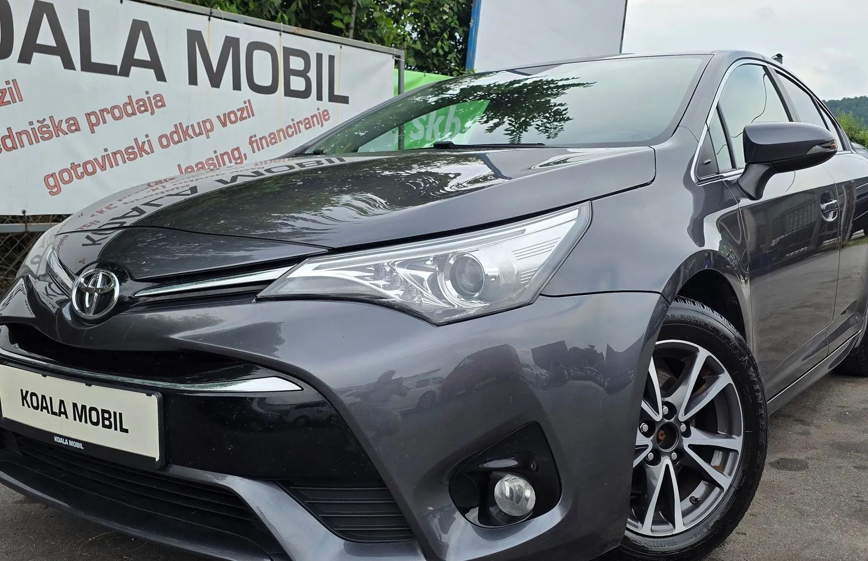 Zunanja slika - Toyota Avensis - 1.6 D-4D STYLE ALU PLATIŠČA-LED-KAMERA - 1